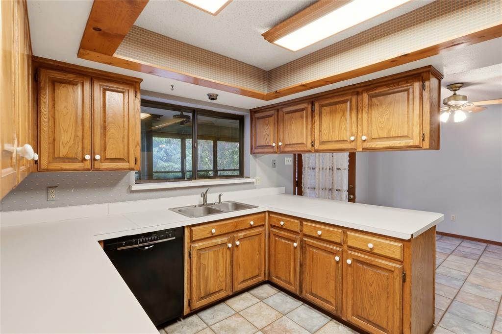 840 Meadowview Lane Property Photo 8