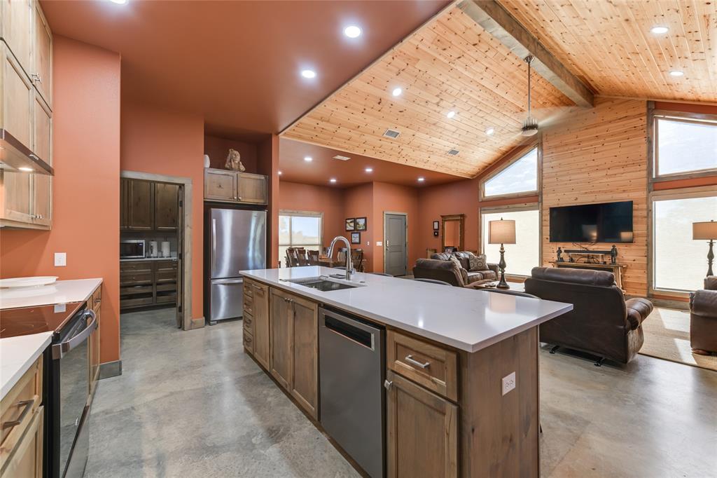 9877 Fm 209 Property Photo 11