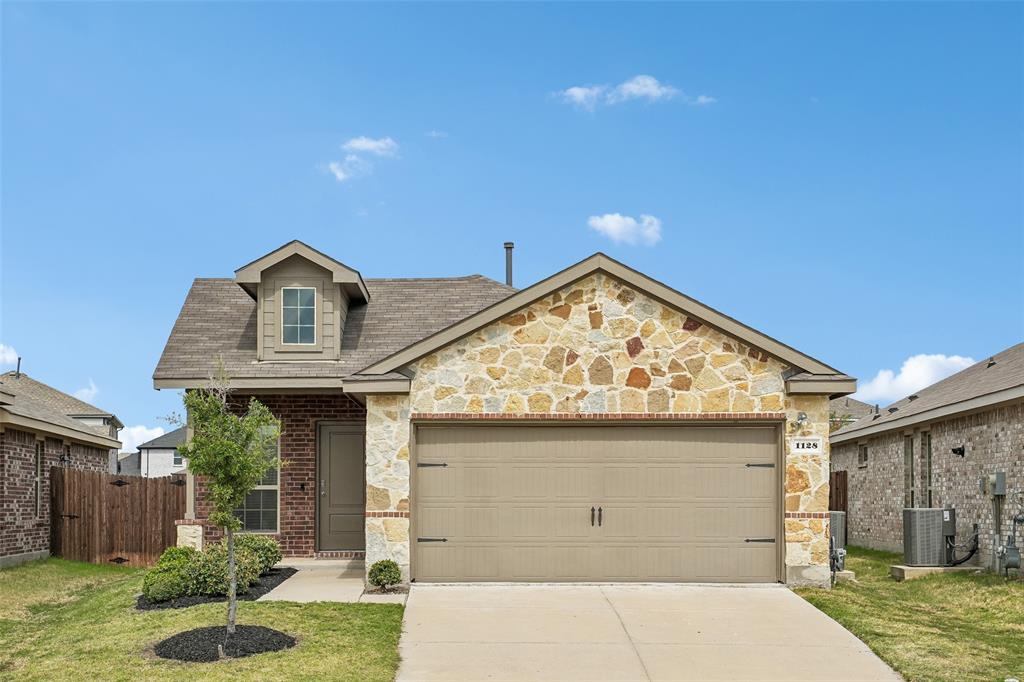 1128 Norias Drive Property Photo 1
