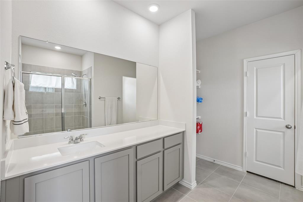 1128 Norias Drive Property Photo 14