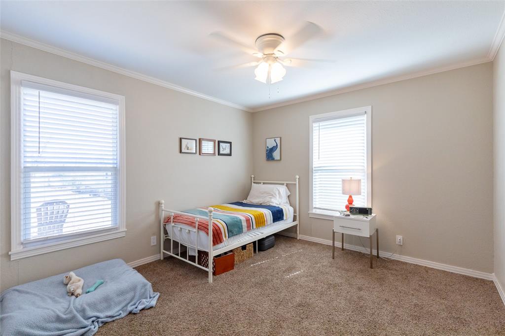221 Nw Avenue J Property Photo 17