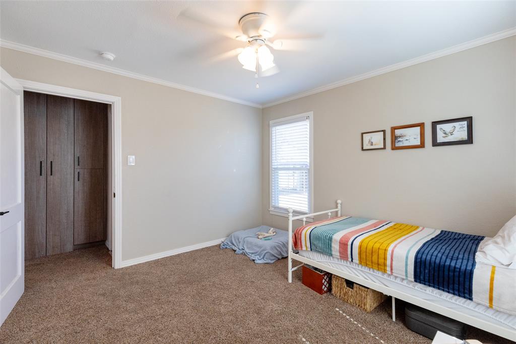 221 Nw Avenue J Property Photo 18