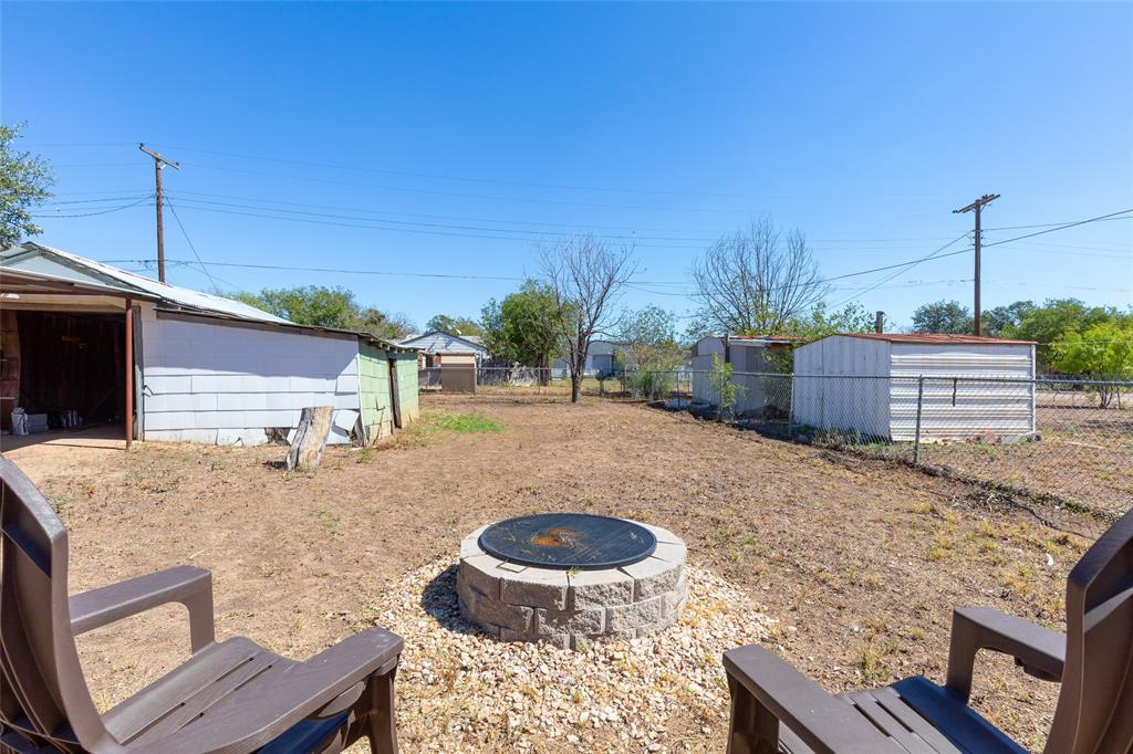 221 Nw Avenue J Property Photo 23