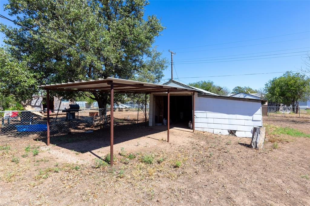221 Nw Avenue J Property Photo 27