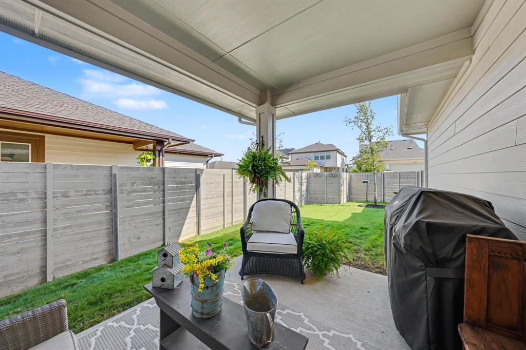 3104 Lenten Rose Lane Property Photo 16