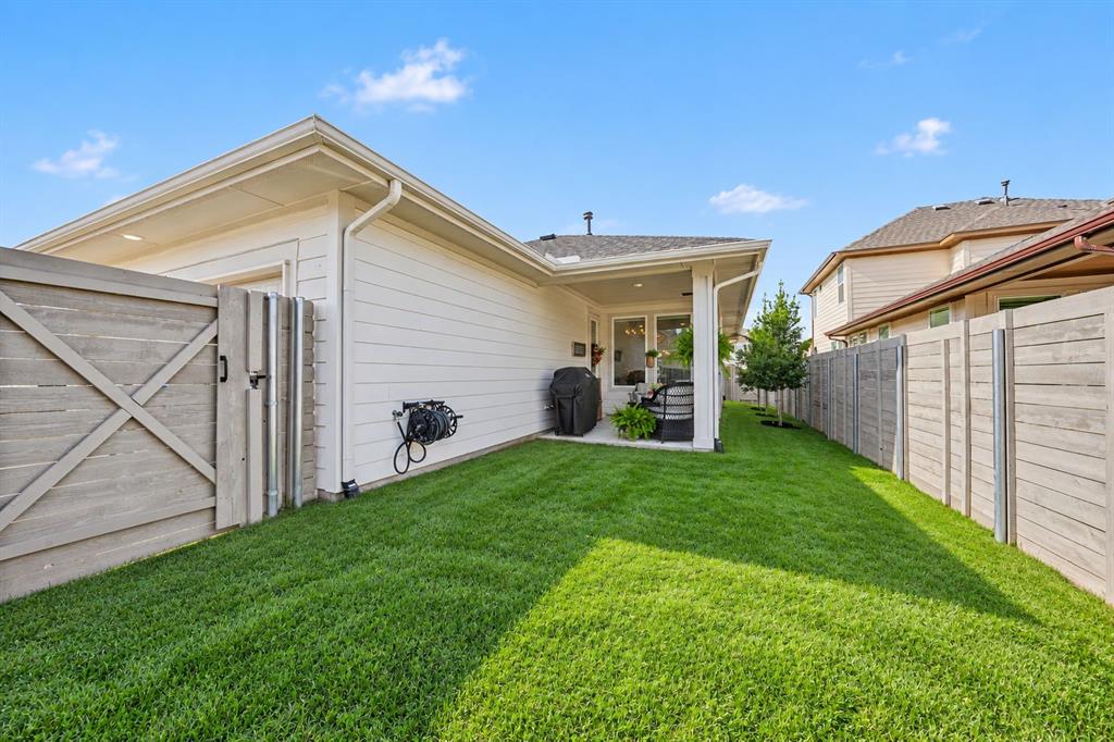 3104 Lenten Rose Lane Property Photo 17