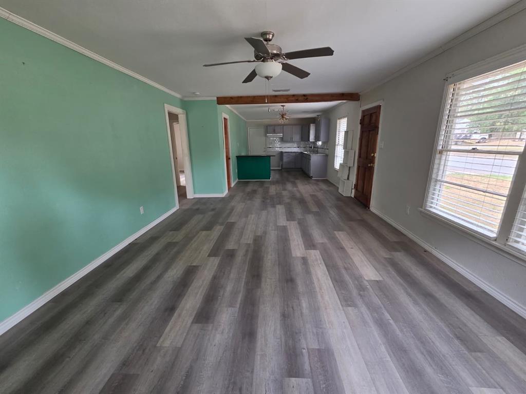 1007 N Montgomery Street Property Photo 5
