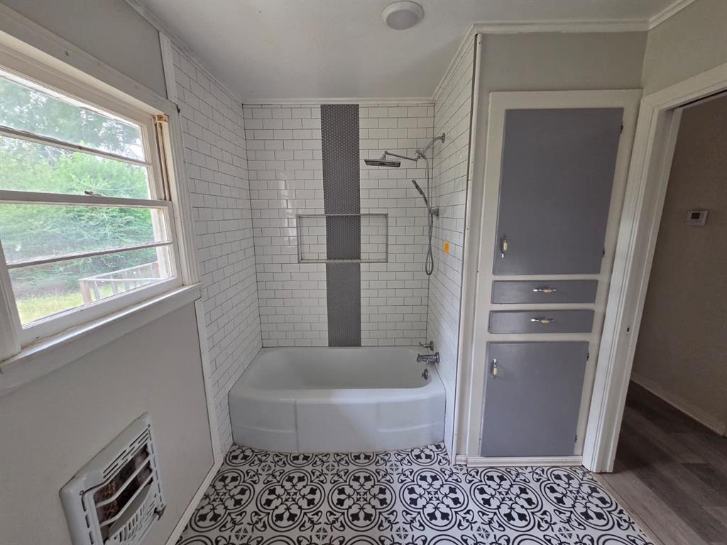 1007 N Montgomery Street Property Photo 10