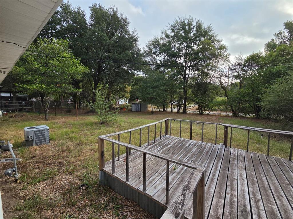 1007 N Montgomery Street Property Photo 16