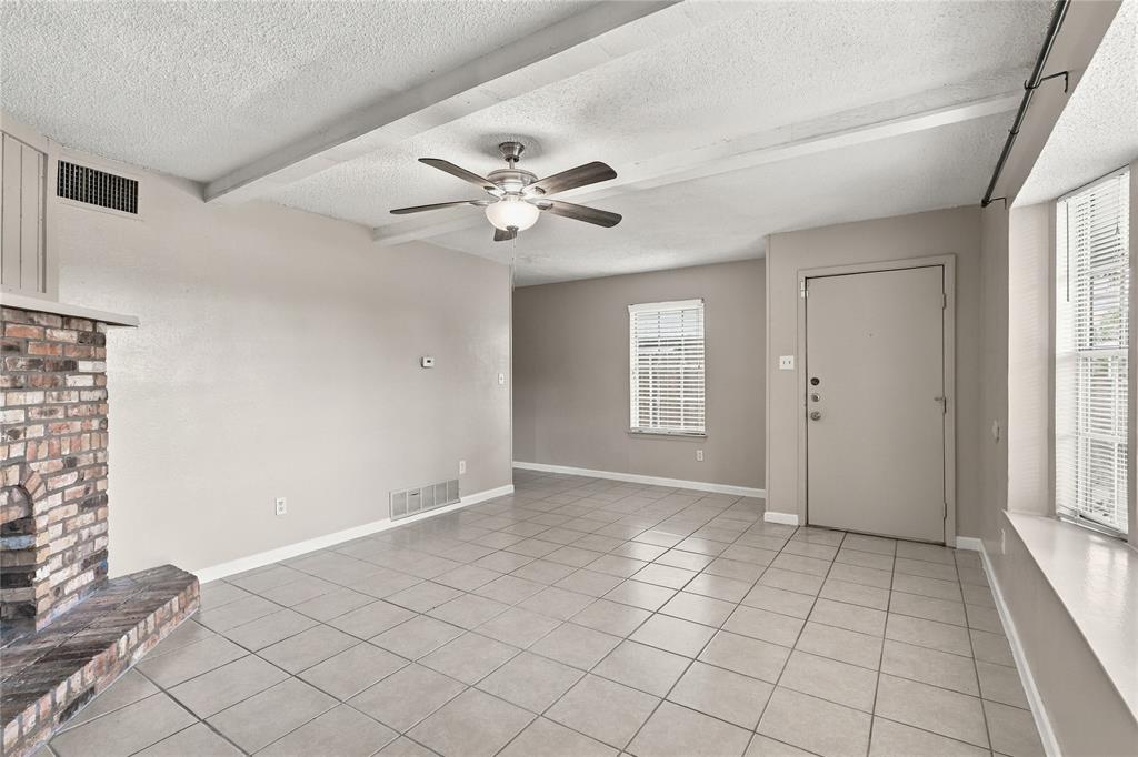 2808 S Fielder Road Property Photo 4
