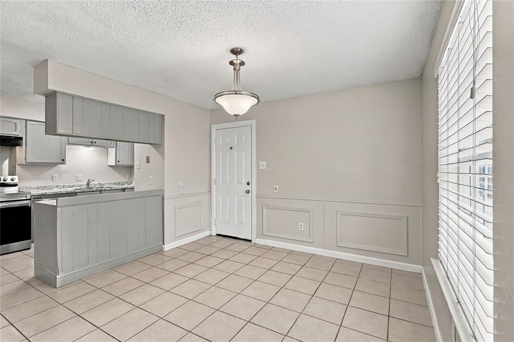 2808 S Fielder Road Property Photo 6