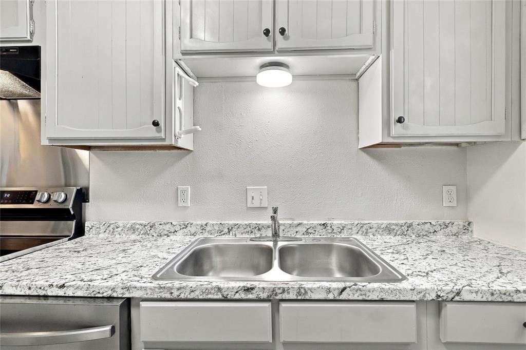 2808 S Fielder Road Property Photo 9