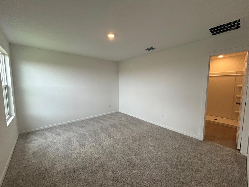 605 Kinglet Lane Property Photo 4