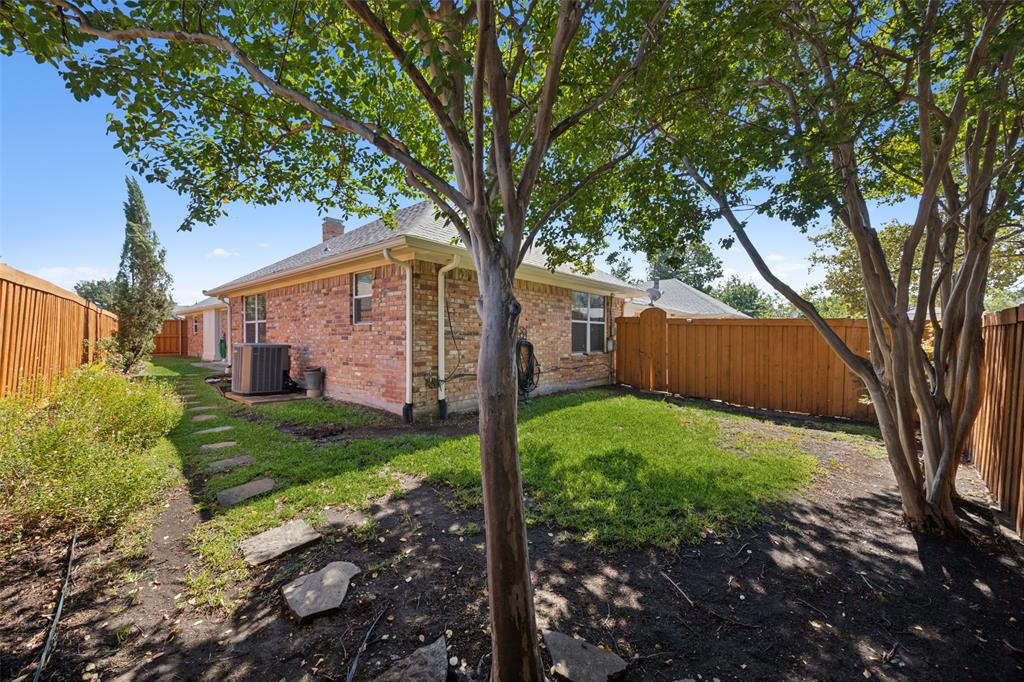 16353 Lauder Lane Property Photo 25
