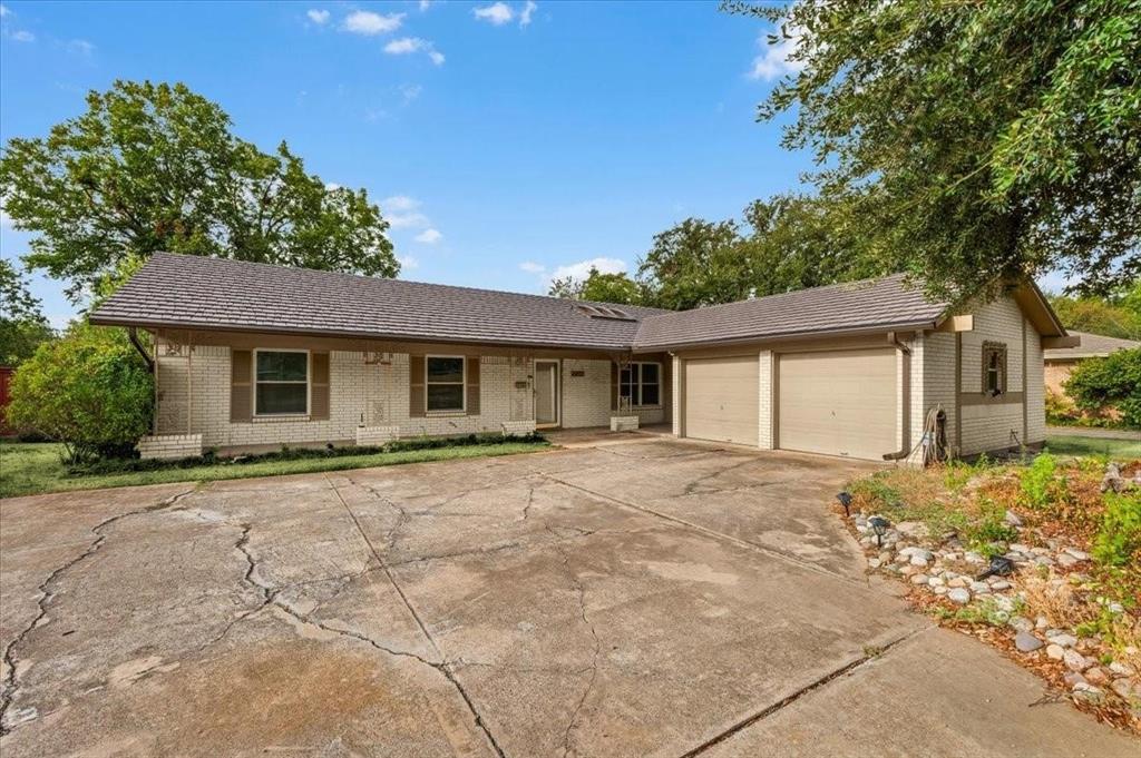 8933 Kincaid Drive Property Photo 1