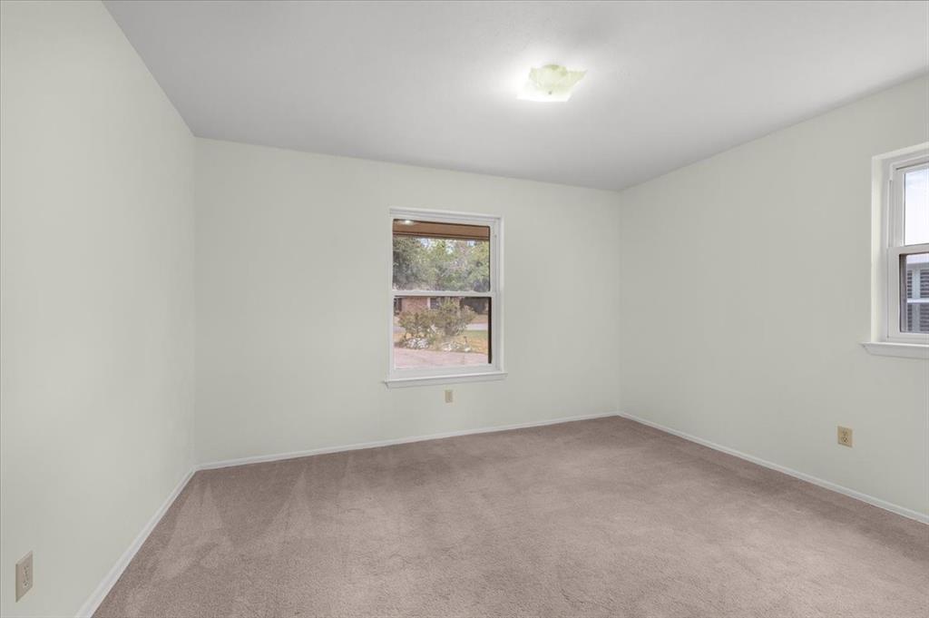 8933 Kincaid Drive Property Photo 16
