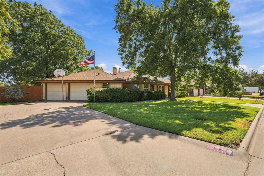 4333 Caprock Road Property Photo 2
