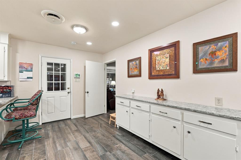 4333 Caprock Road Property Photo 11