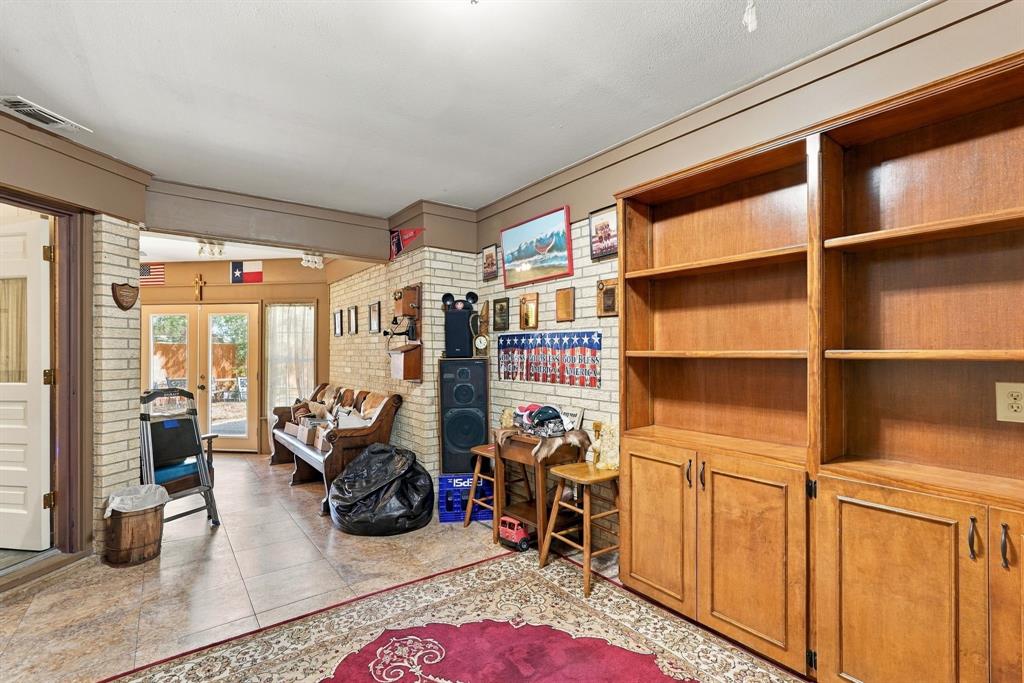 4333 Caprock Road Property Photo 13