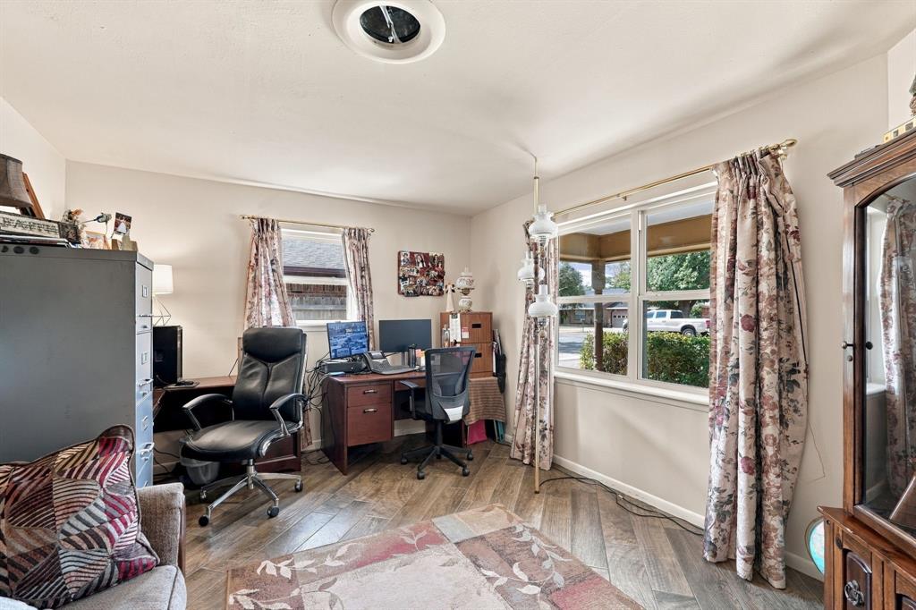 4333 Caprock Road Property Photo 21