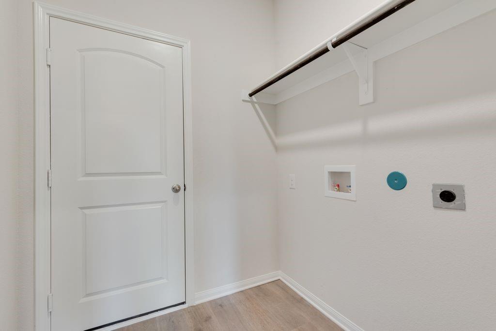 4211 Possumhaw Drive Property Photo 12