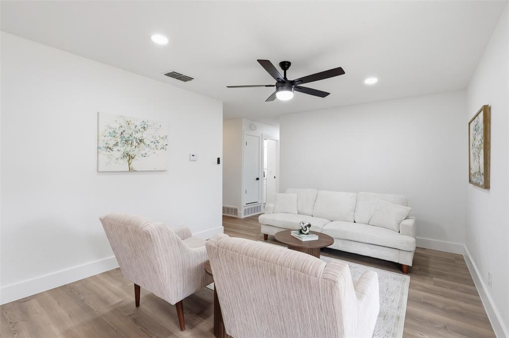 3205 Fargo Court Property Photo 4