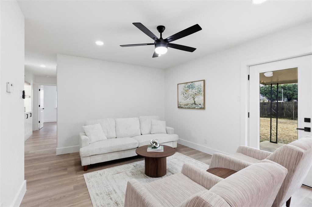 3205 Fargo Court Property Photo 7