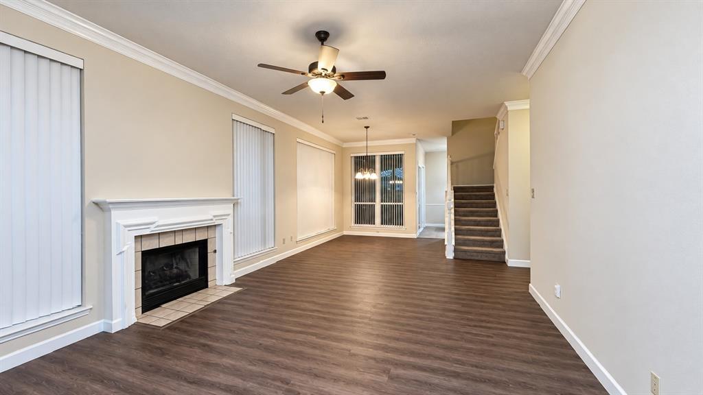 628 Raintree Circle Property Photo 3