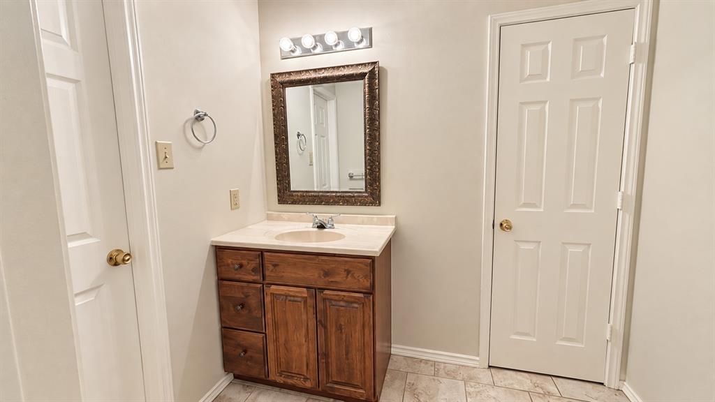 628 Raintree Circle Property Photo 19
