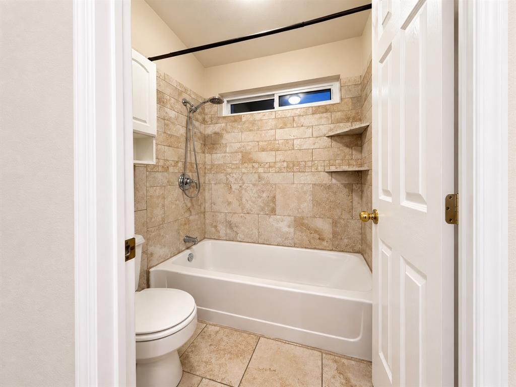 628 Raintree Circle Property Photo 21