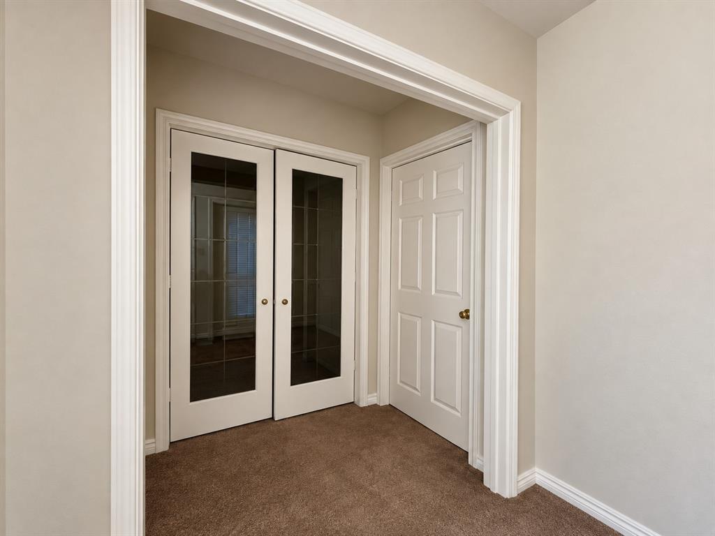 628 Raintree Circle Property Photo 28