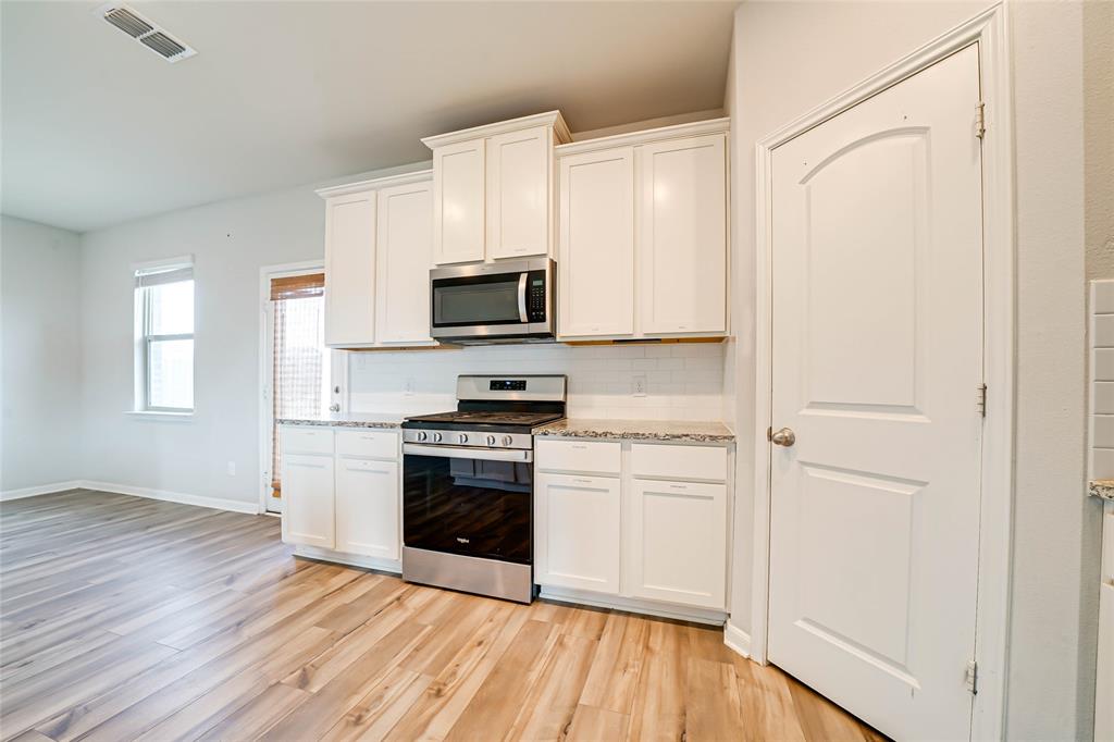 2112 Penaflor Drive Property Photo 5