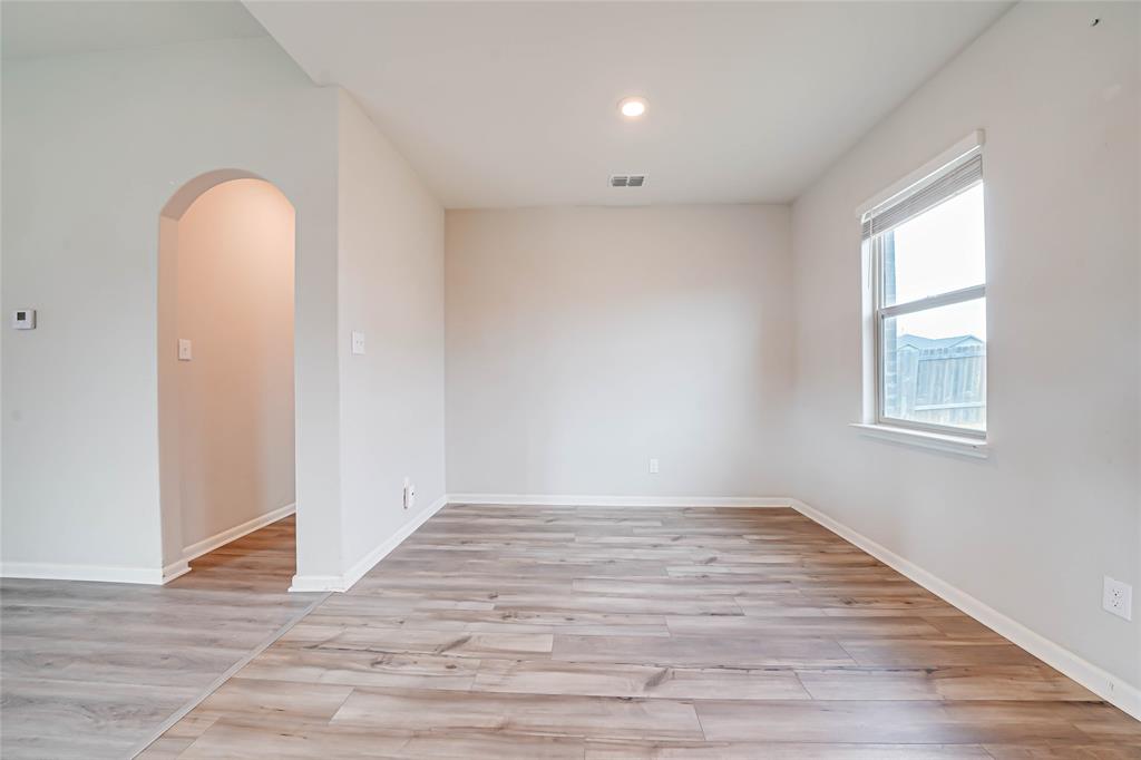 2112 Penaflor Drive Property Photo 8