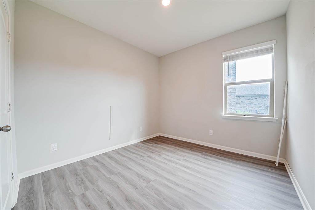 2112 Penaflor Drive Property Photo 13