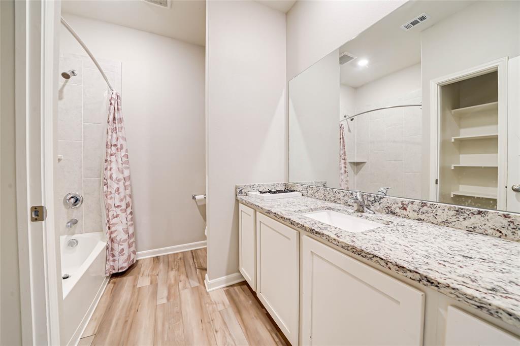 2112 Penaflor Drive Property Photo 15