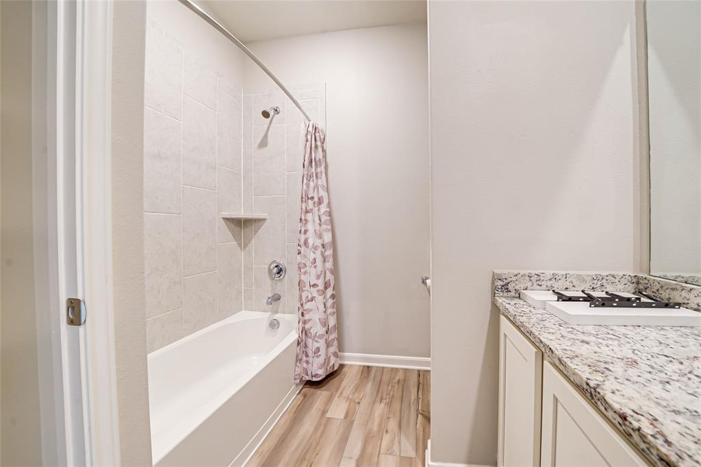2112 Penaflor Drive Property Photo 16