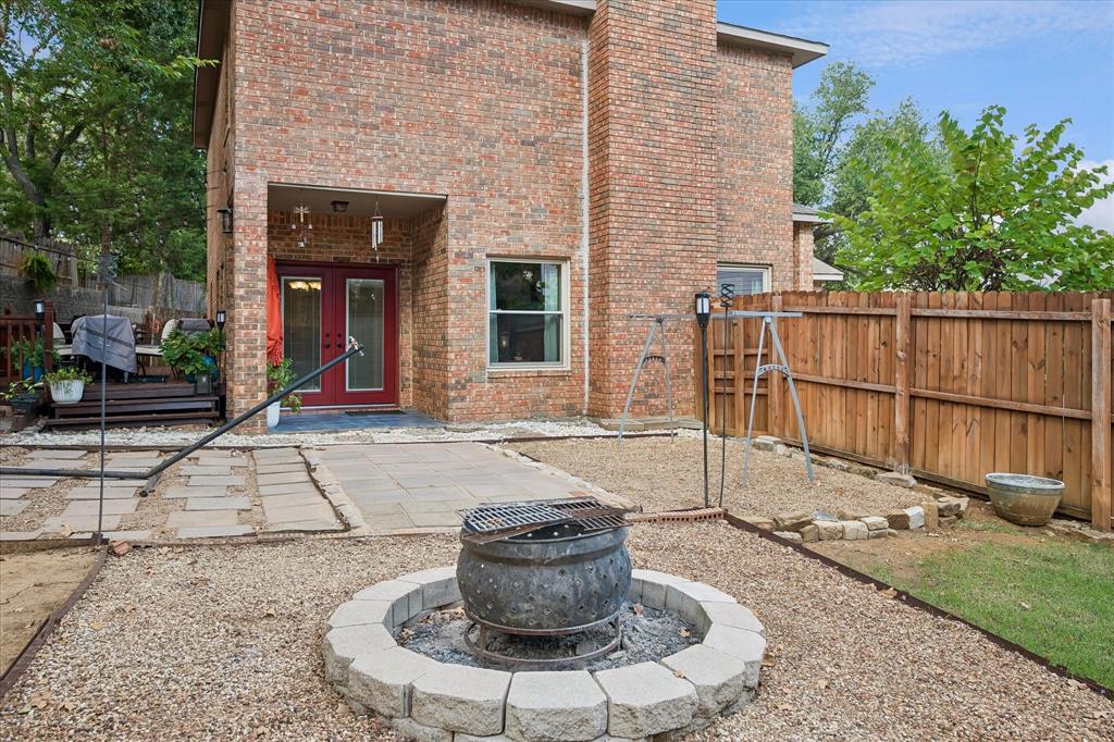 1502 Bennington Court Property Photo 21