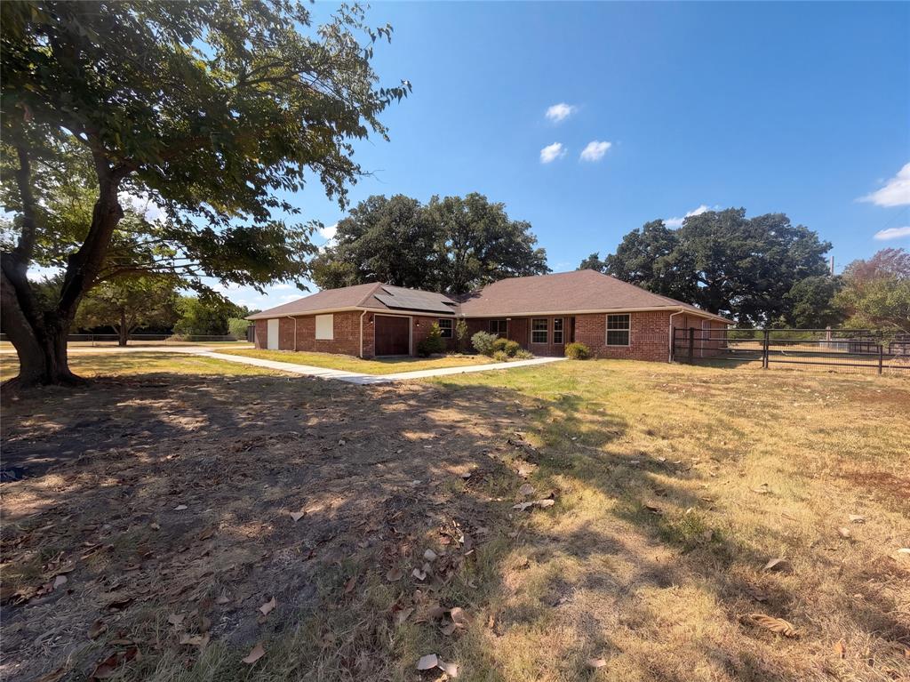 2283 N Holland Road Property Photo 1
