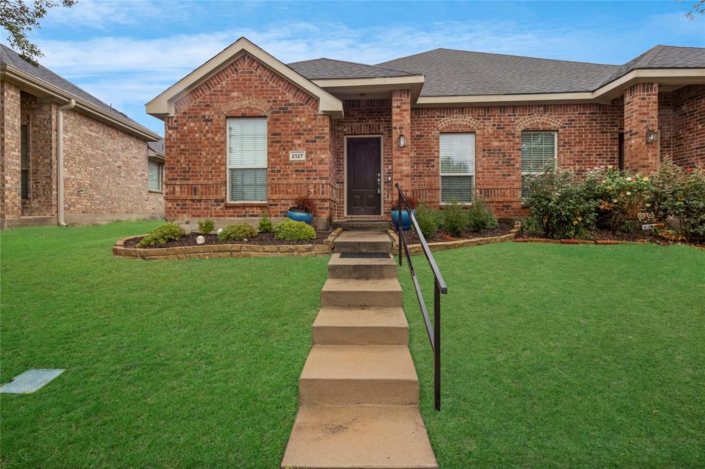 2127 Colby Lane Property Photo 1