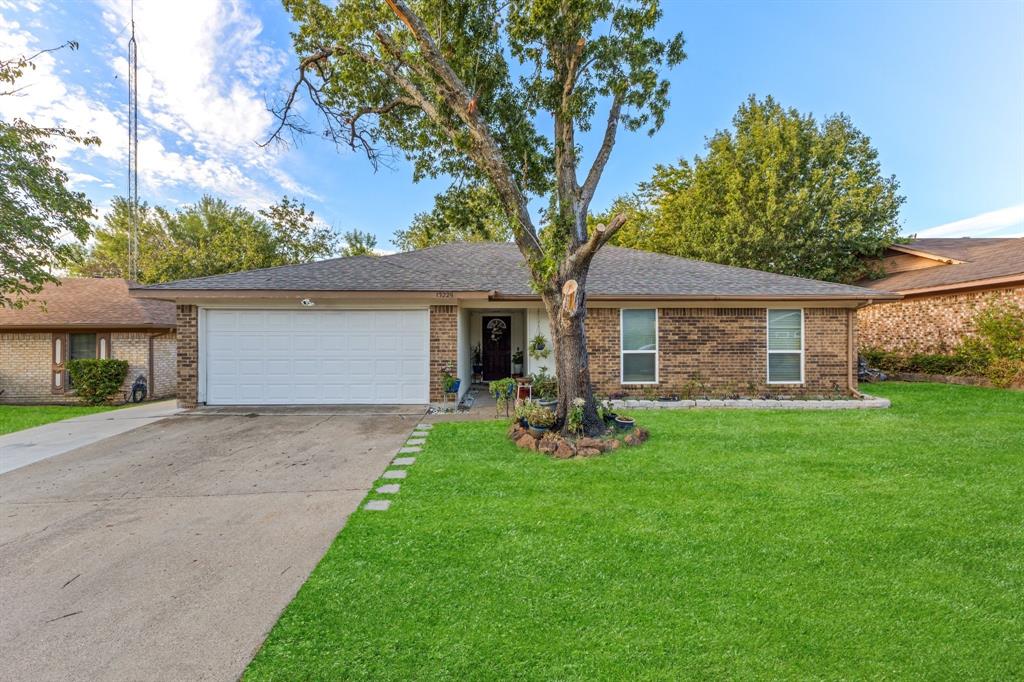 13225 Lexington Lane Property Photo 1
