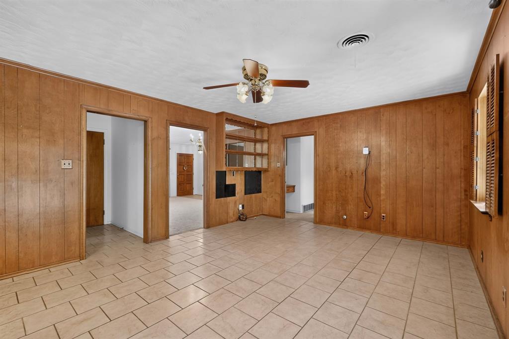 3719 Rock Bluff Drive Property Photo 11
