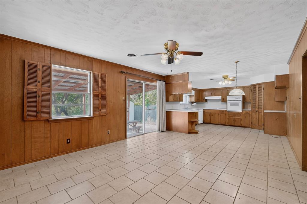 3719 Rock Bluff Drive Property Photo 13