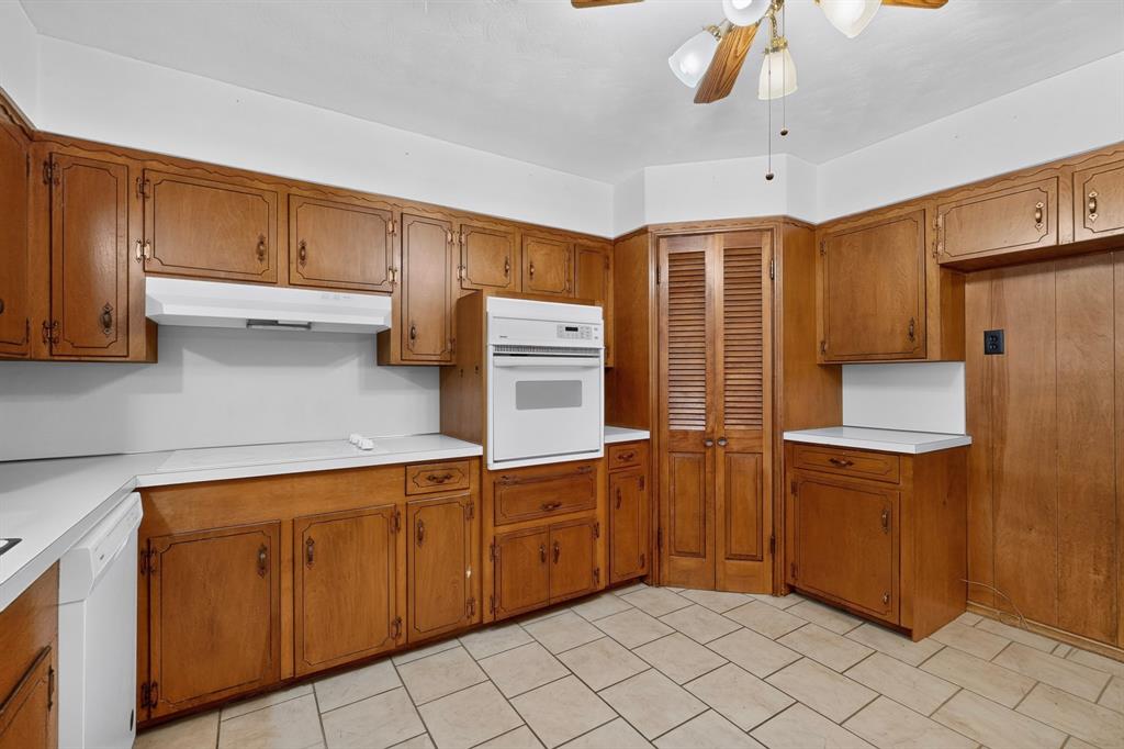 3719 Rock Bluff Drive Property Photo 15