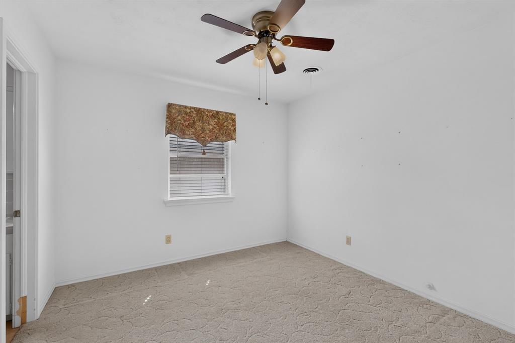 3719 Rock Bluff Drive Property Photo 17