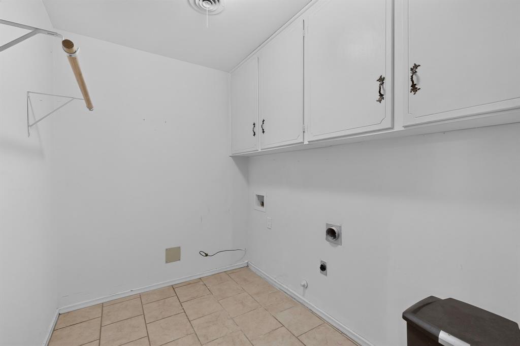 3719 Rock Bluff Drive Property Photo 29