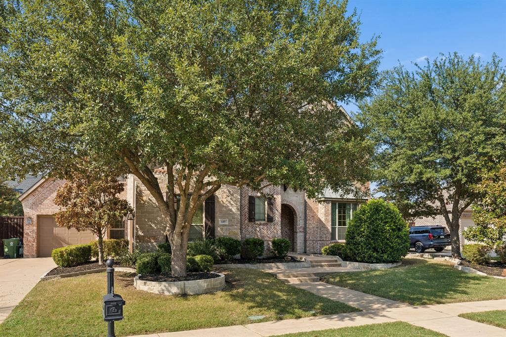 605 Royal Glen Drive Property Photo 2