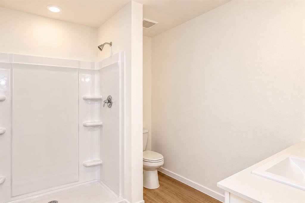 608 Finch Circle Property Photo 3