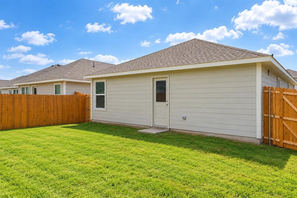 608 Finch Circle Property Photo 8