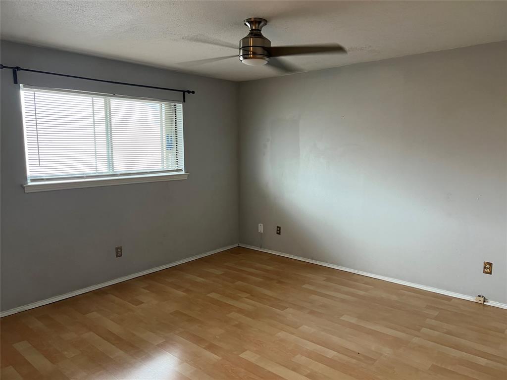 4715 Skillman Street D Property Photo 17