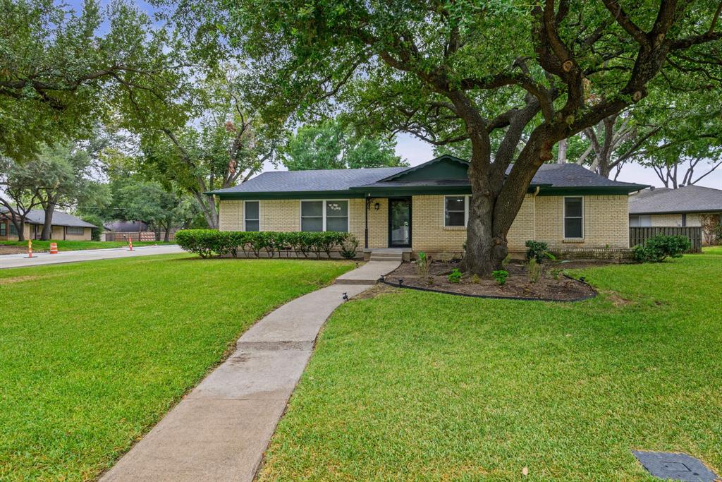 2630 Briarcove Drive Property Photo 1